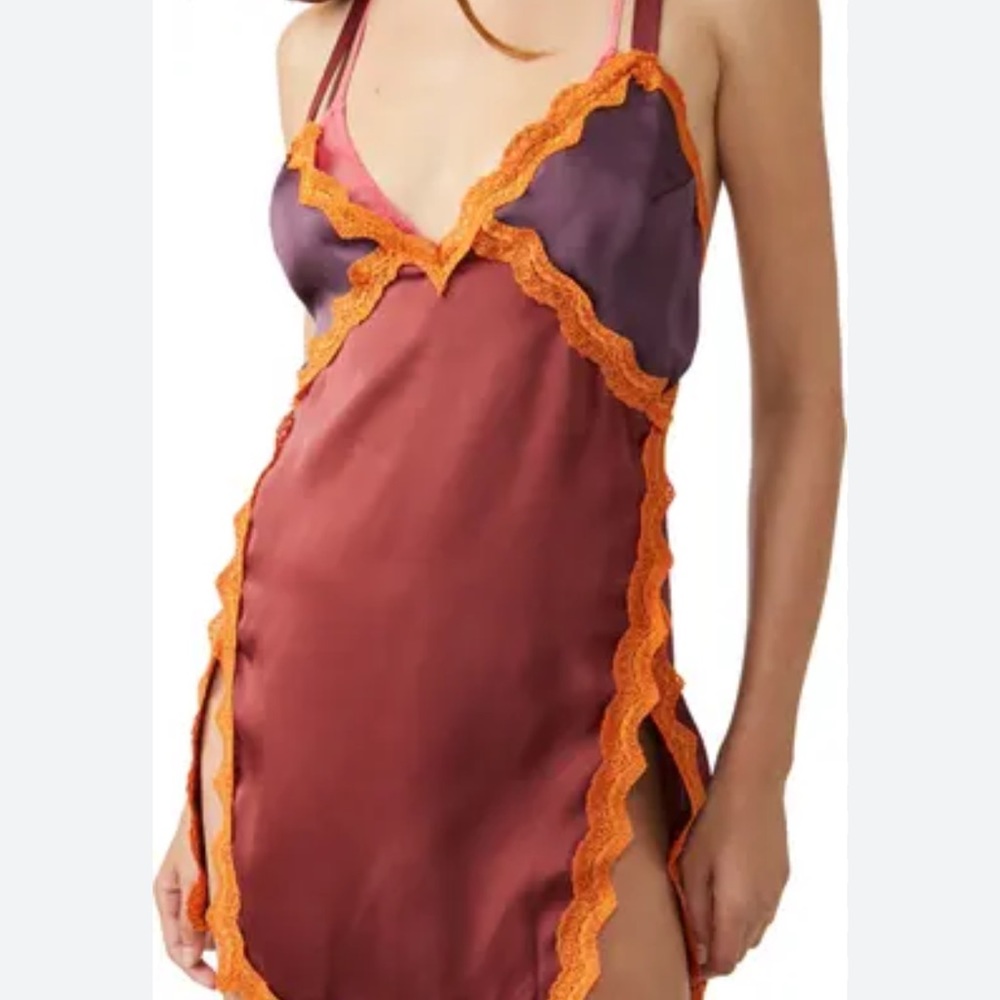 Been looking for this forever! If someone is selling in a Xs or S let me know!🤎